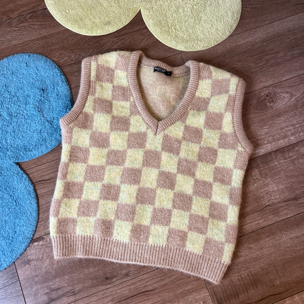 Nasty Gal Checkered Knit Vest in Yellow and Tan